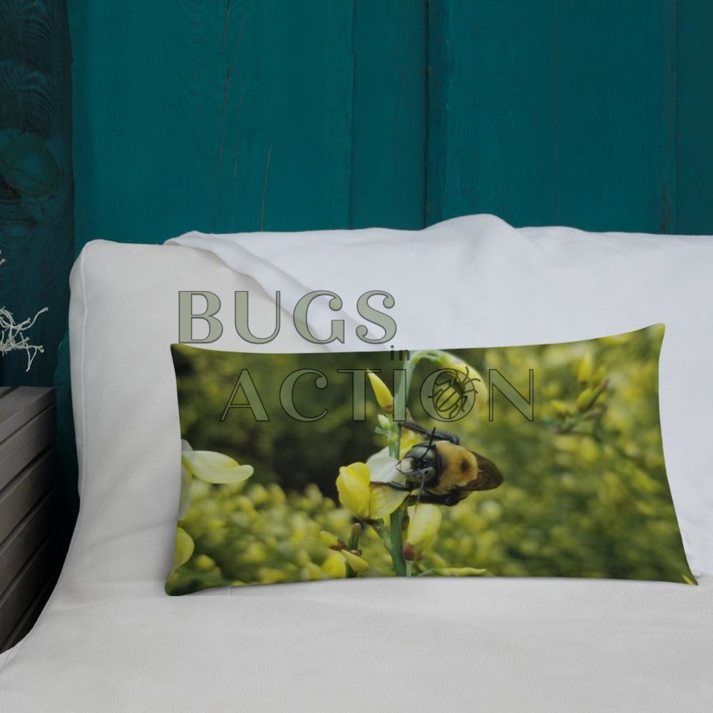 Bee Pillow 20×12